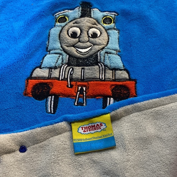 Small convertible travel blanket/pillow cover - Picture 2 of 8